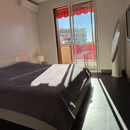 Apartment Centre-ville 3 Pieces Avec Climatisation A Cagnes-sur-mer - Fr-1-252a-136 *